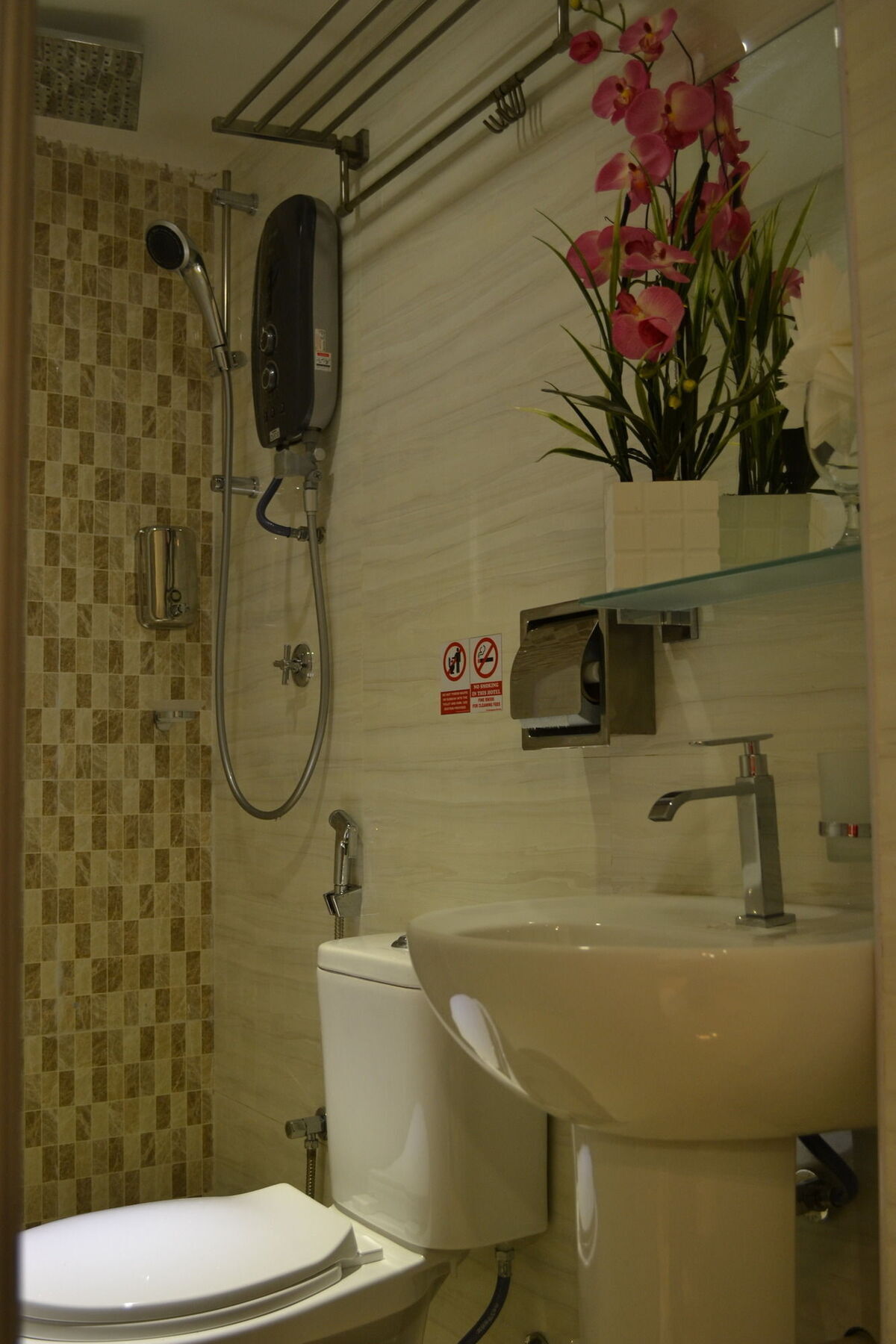 Dr Hotel Bayan Lepas Exterior photo